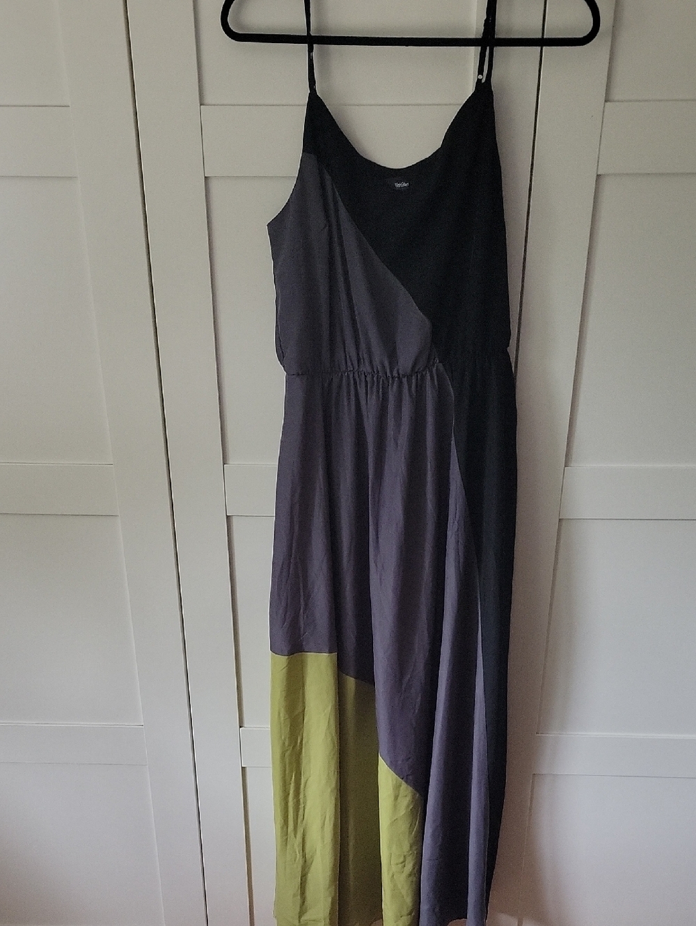 ❄️3/$30 Mossimo Black, Charcoal and Olive Colorblock Maxi Dress